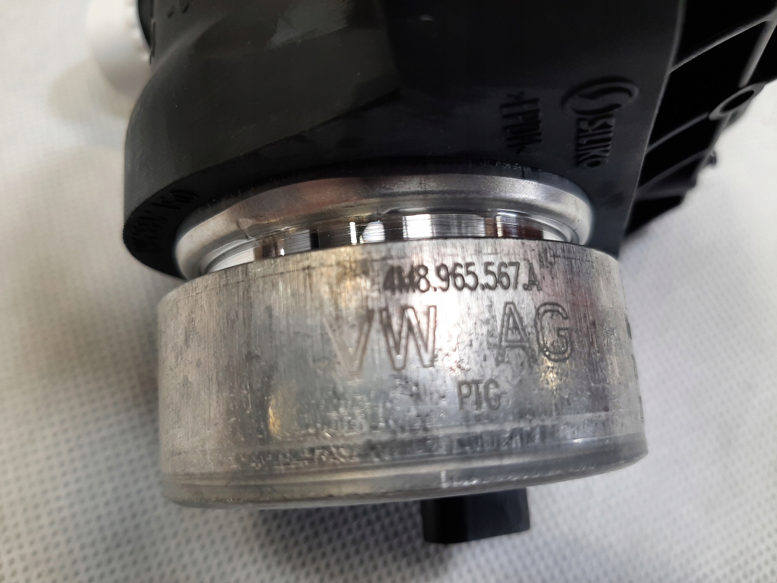 15846970159_2.jpg 15846970159